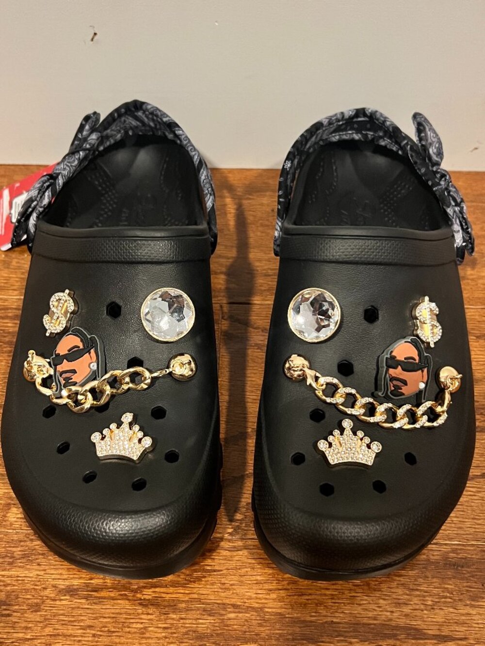 SKECHERS X Snoop Dogg Arch Fit Footsteps Rolling N Gold Clog‎ Sandals